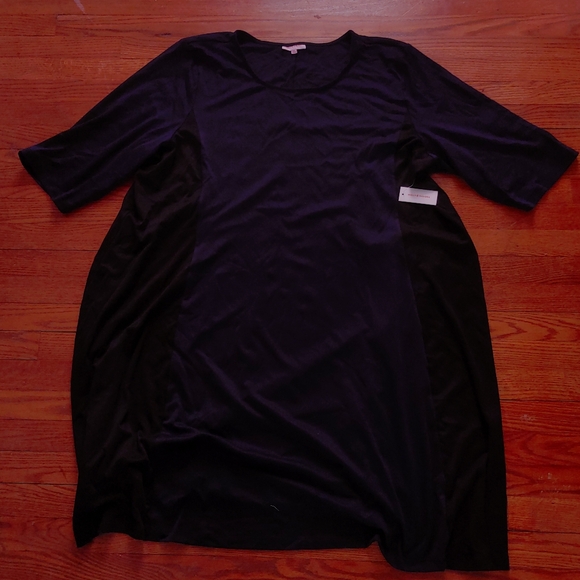 Women's Dress - Picture 2 of 2